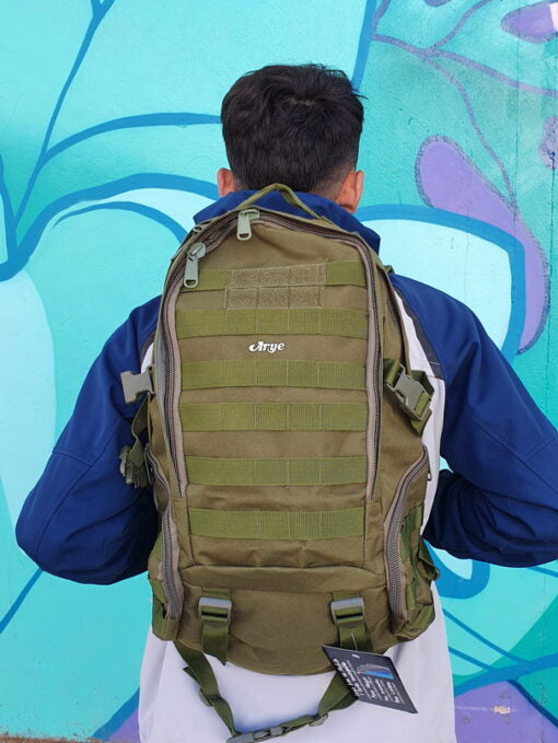 MOCHILA TACTICA MILITAR 33lts. VERDE Y NEGRA