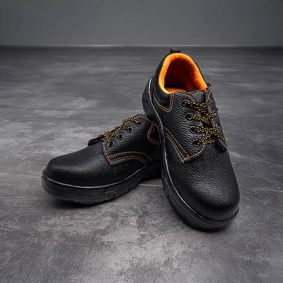 ZAPATOS DE TRABAJO CON PUNTA DE ACERO ROCKGOLDEN  CAM-ARD150